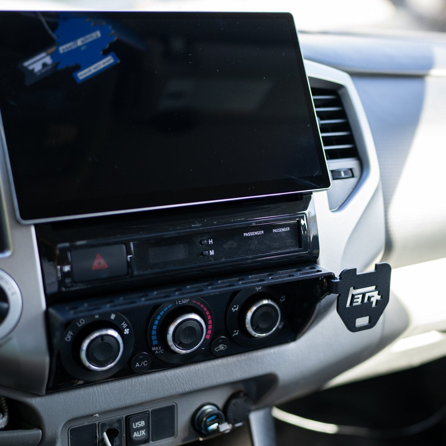 TEQ Offroad 2nd Gen Tacoma (2005-2015) Center Console Modular Accessory Dash Mount (MAM)