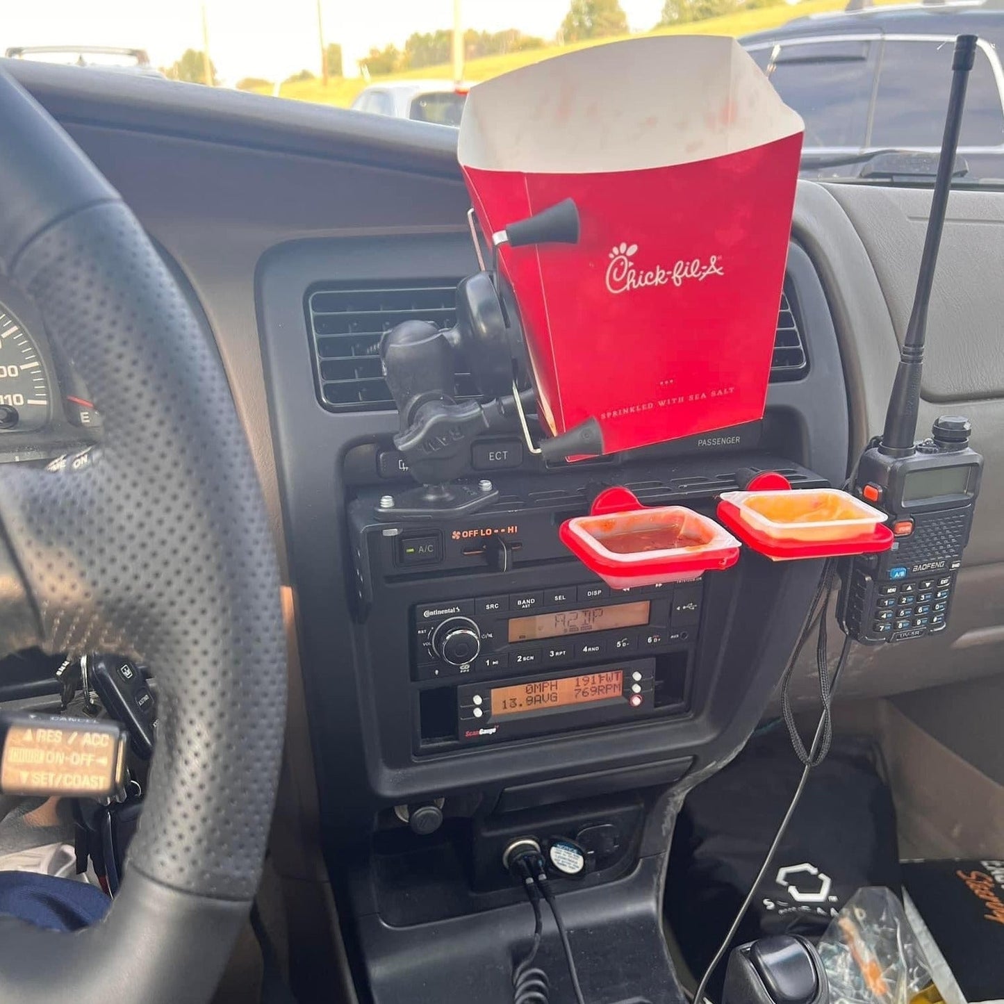 TEQ Offroad 3rd Gen 4Runner Phone Dash Mount | Modular Accessory Mount (MAM) | (1996-2002)