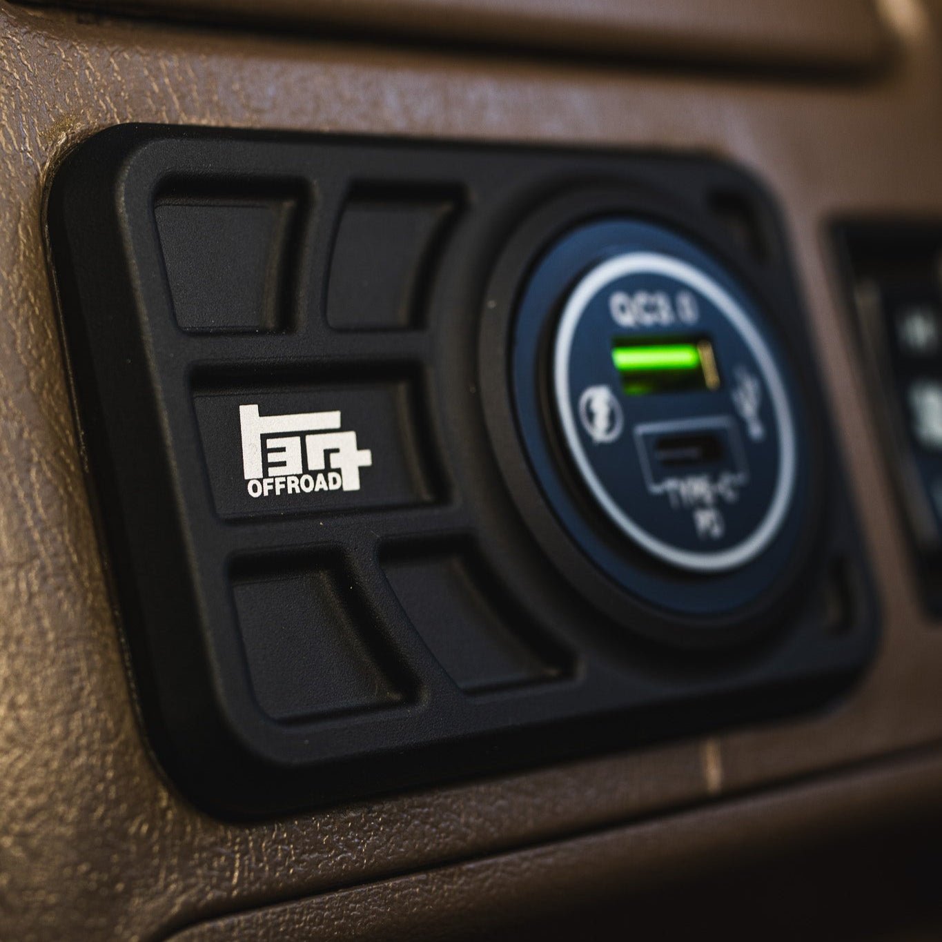 TEQ Offroad Center Console USB 12V Power Panel | Billet Aluminum | Replaces Ashtray | 1996-2002 4Runner