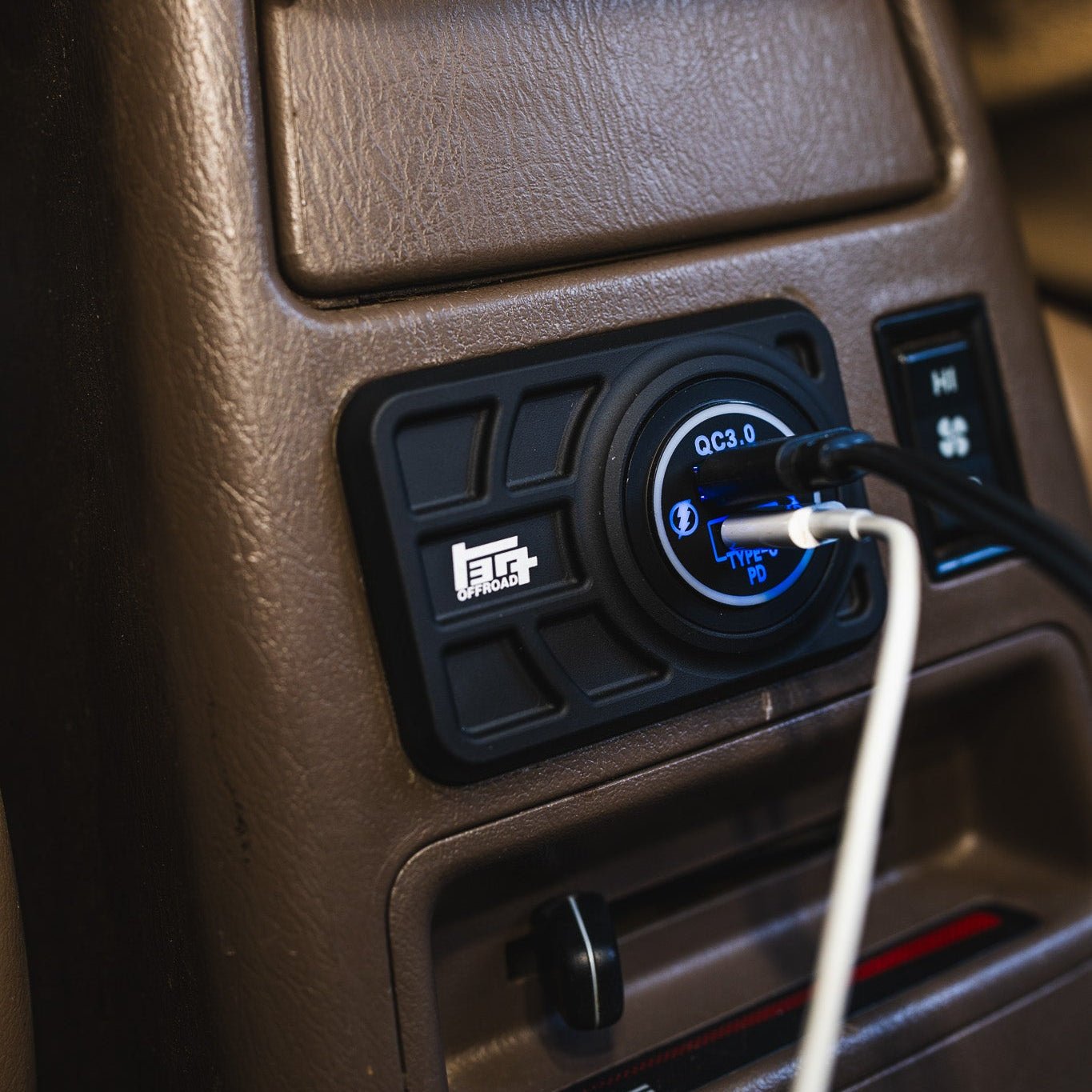 TEQ Offroad Center Console USB 12V Power Panel | Billet Aluminum | Replaces Ashtray | 1996-2002 4Runner